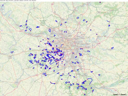 [Carte de l'Île-de-France montrant des traces GPS]