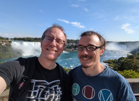 [Selfie devant les chutes du Niagara]