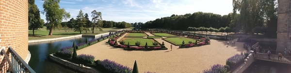[Panorama des jardins du château de Maintenon]